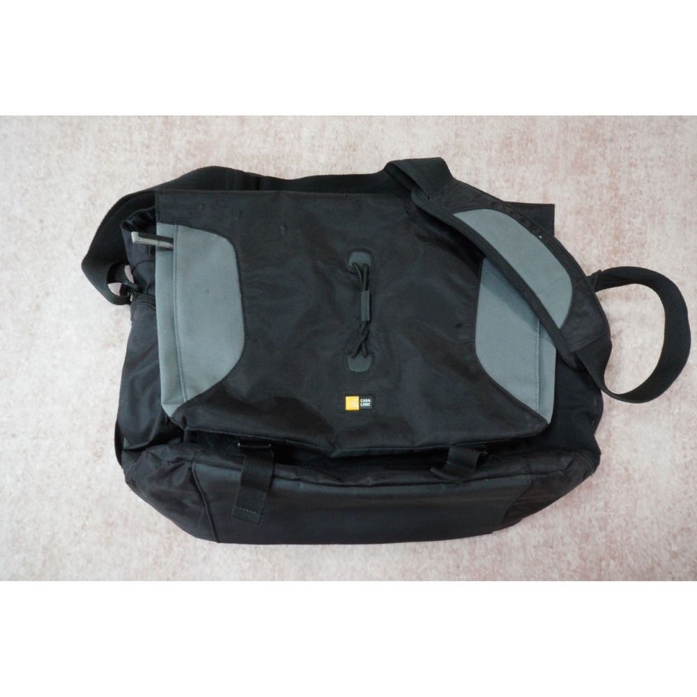 Case Logic Laptop Messenger Bag Black Gray Padded Shoulder Strap 16in
